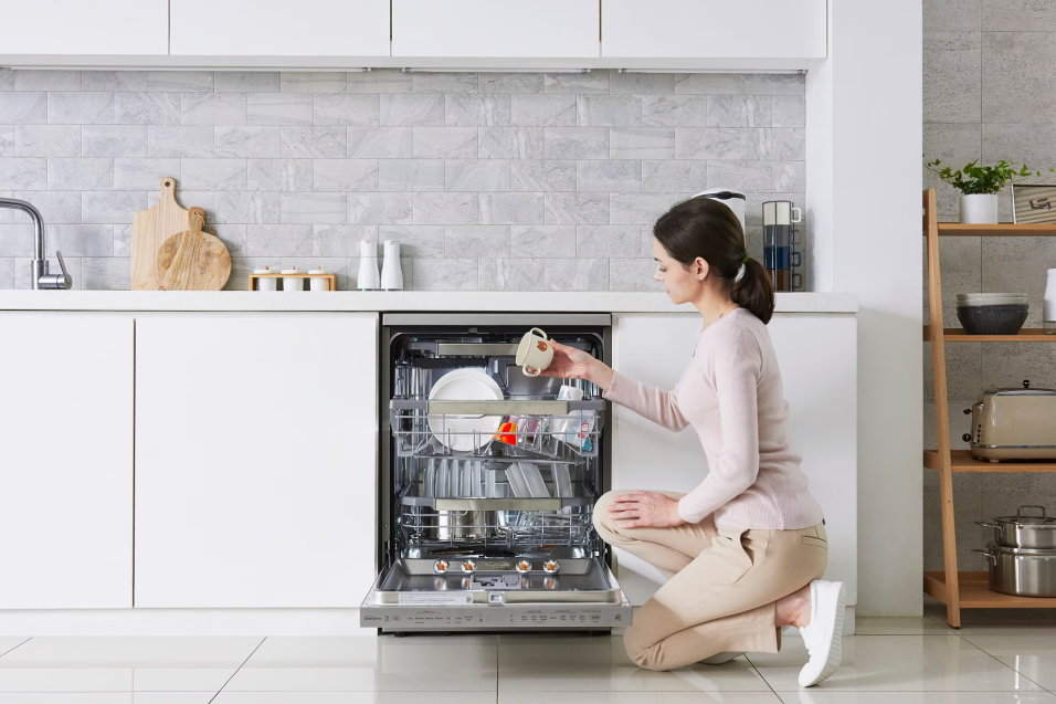 LG Bulaşık Makinesi Arıza Kodları ve Çözümleri | Su Sızıntısı, Motor Hatası, Isıtma Problemleri